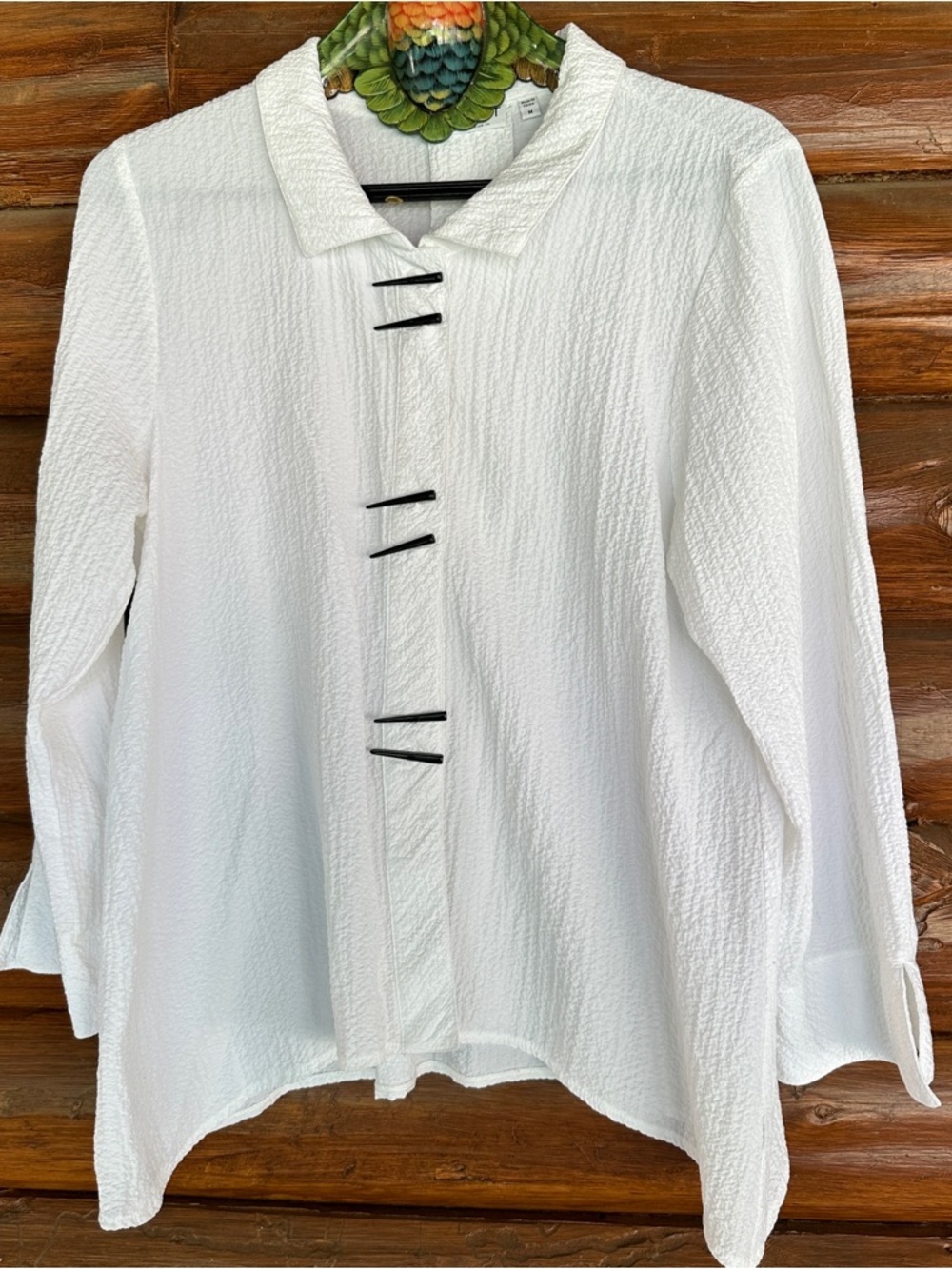 Habitat White Textured Crinkle Button-Front Tunic with Black Toggle Accents 3/4
